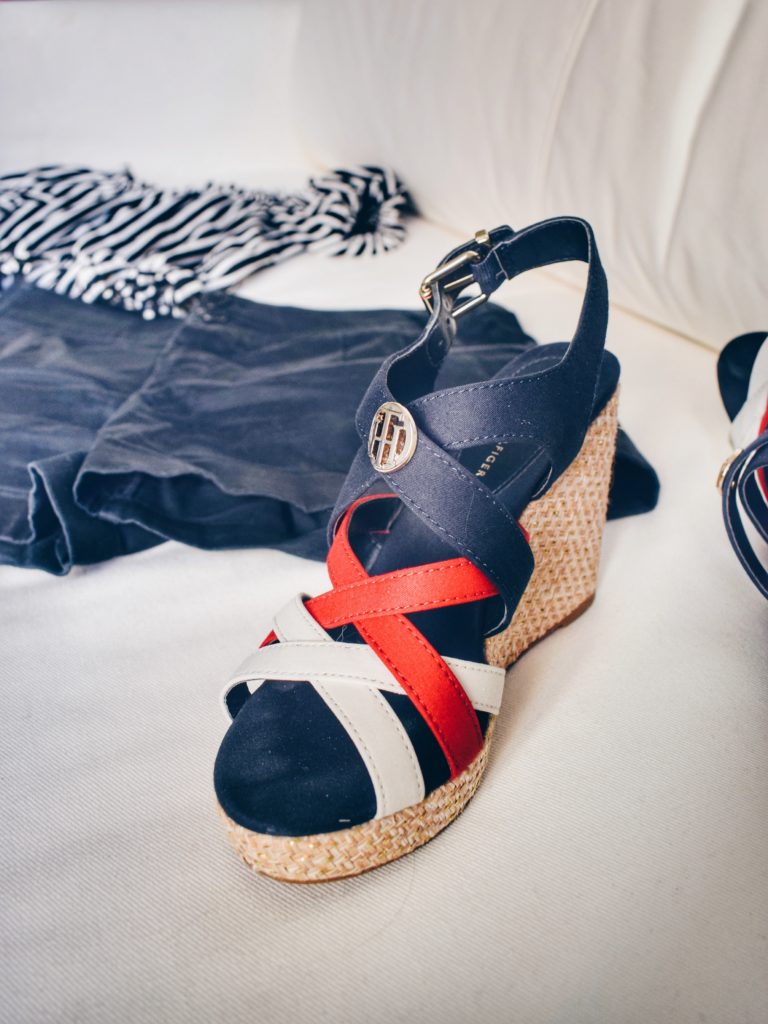 hand luggage essentials weekend Milan