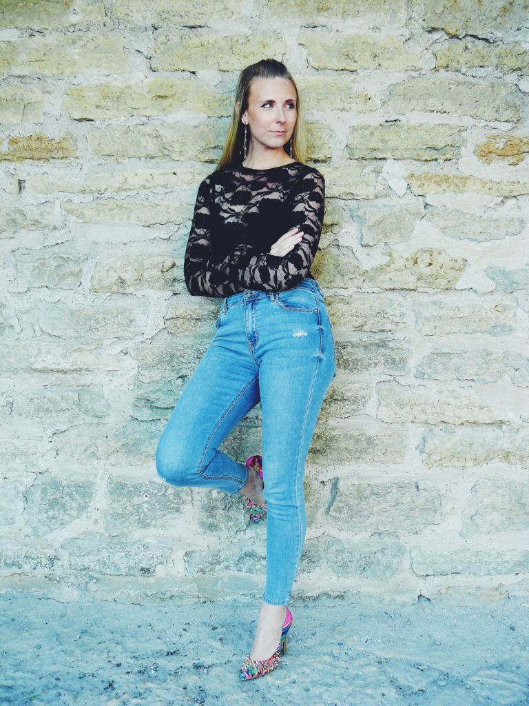 Outlandish blog what I wore outfit inspiration lace high heels